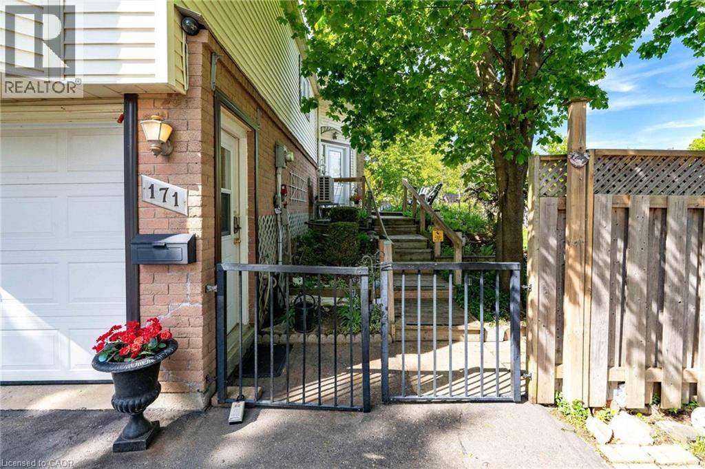 171 HERRON Place
