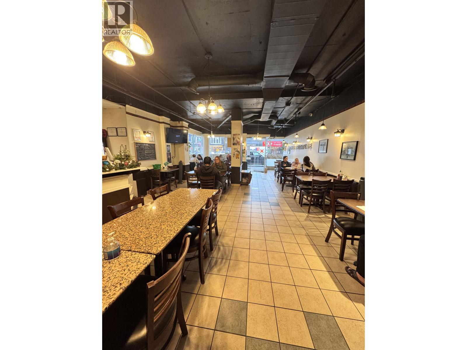 3236 W BROADWAY