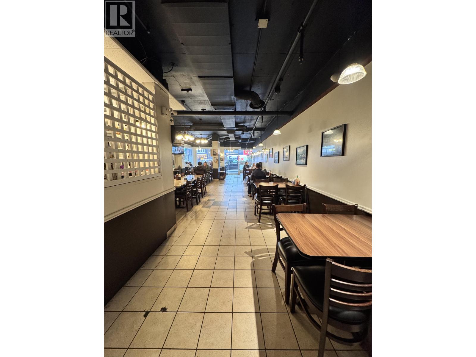 3236 W BROADWAY