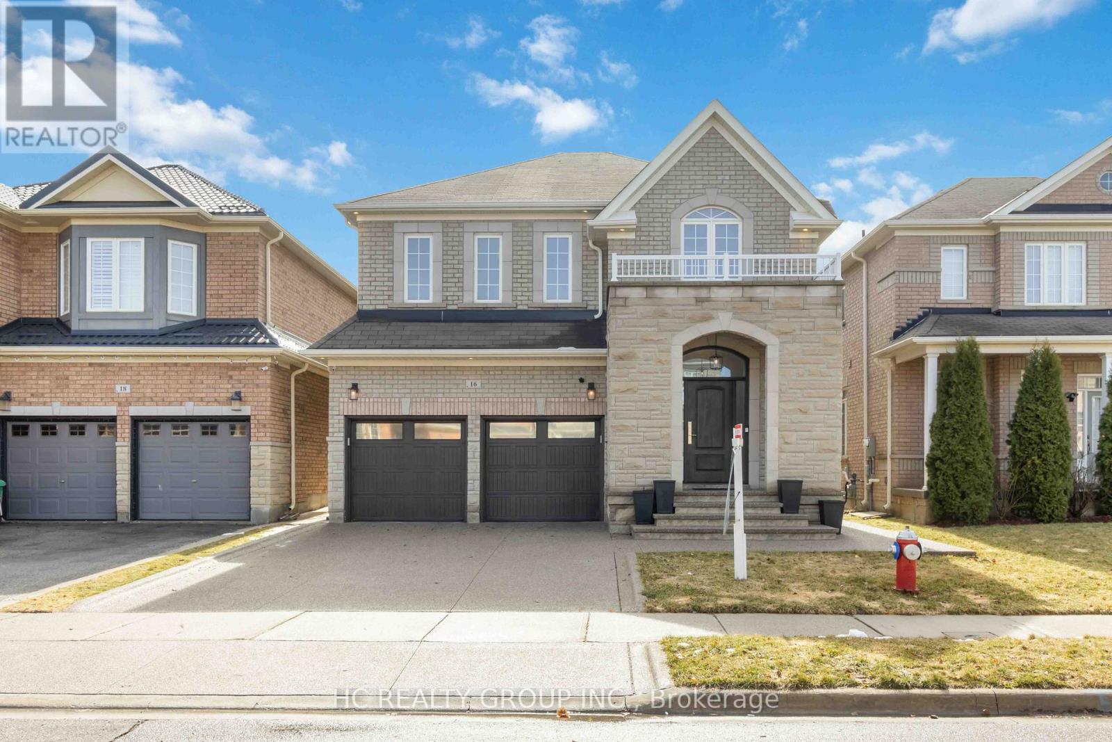 Photo 1 of 41 — 16 BEGONIA CRESCENT, Brampton (Northwest Sandalwood Parkway), ON L7A0M5