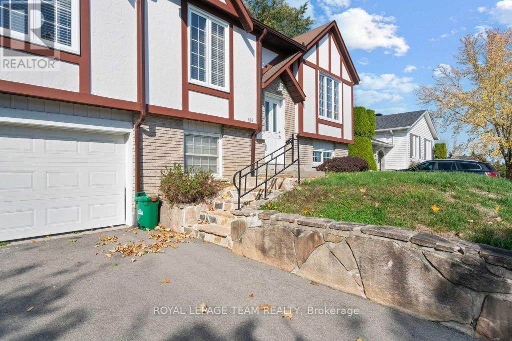 476 LAURIER BOULEVARD