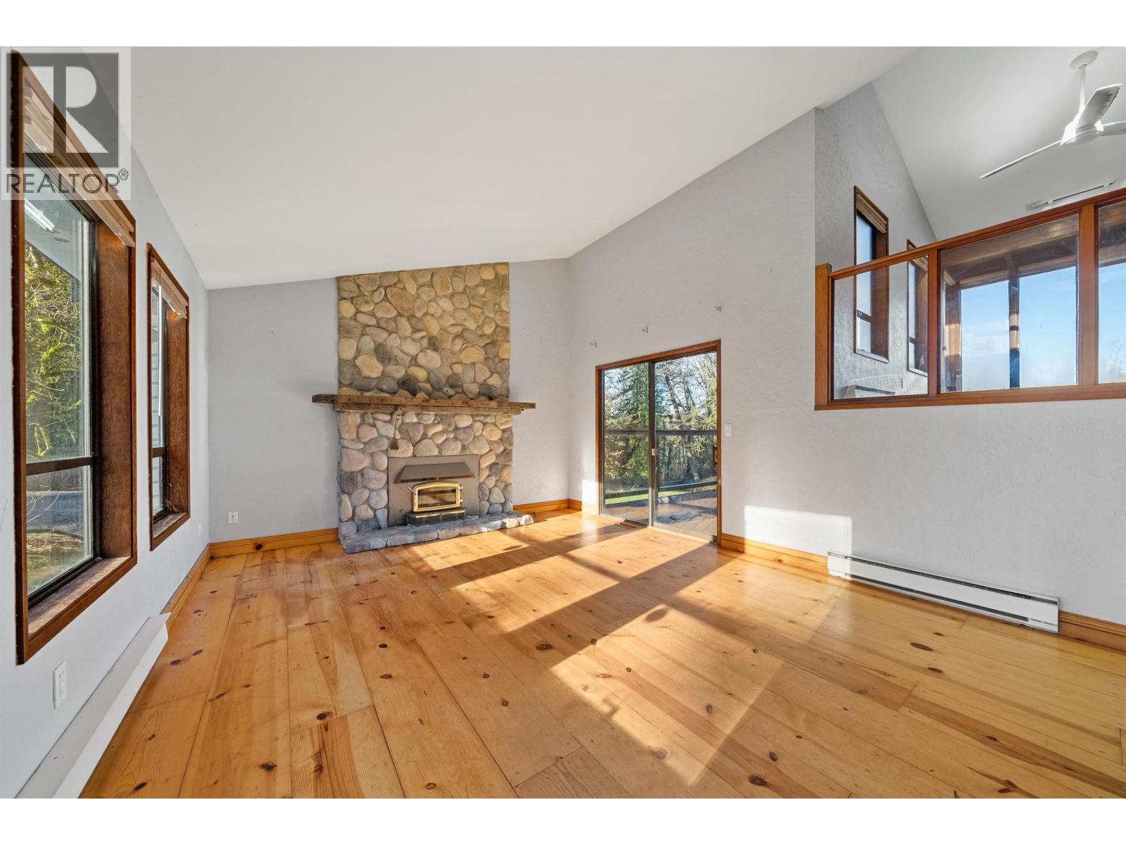 25443 BOSONWORTH AVENUE