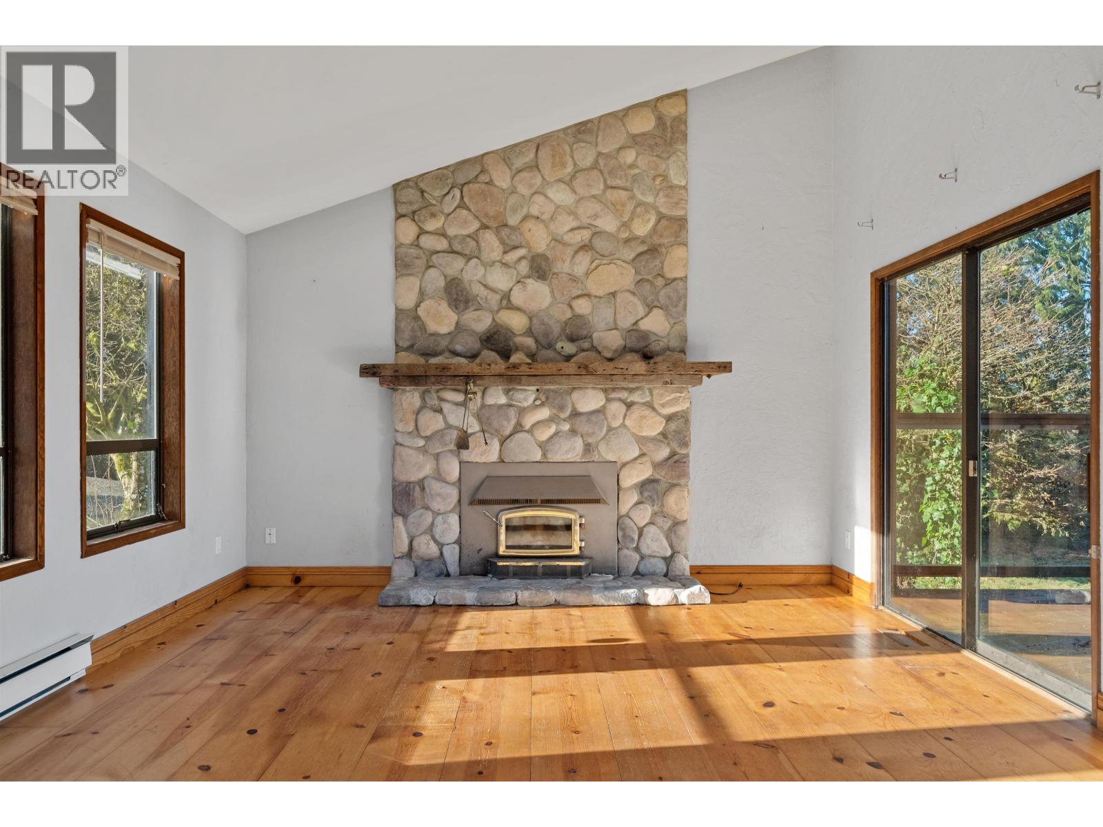 25443 BOSONWORTH AVENUE