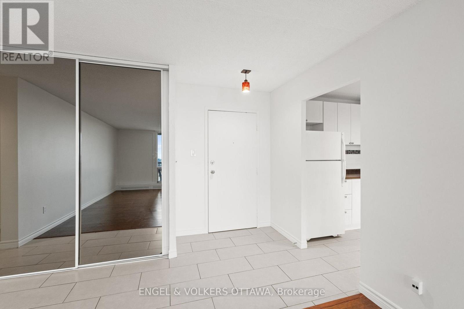 2001 - 665 BATHGATE DRIVE