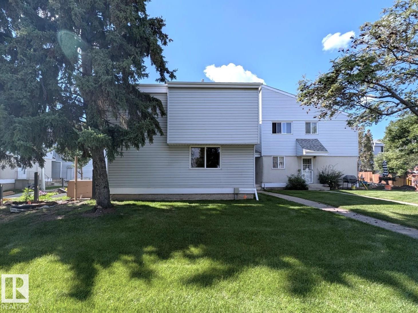 61 MCLEOD PL NW
