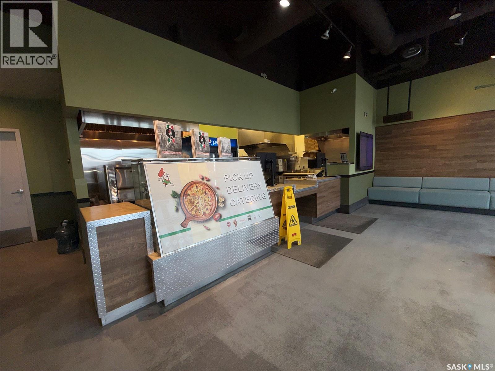 J3 2095 Prince of Wales DRIVE