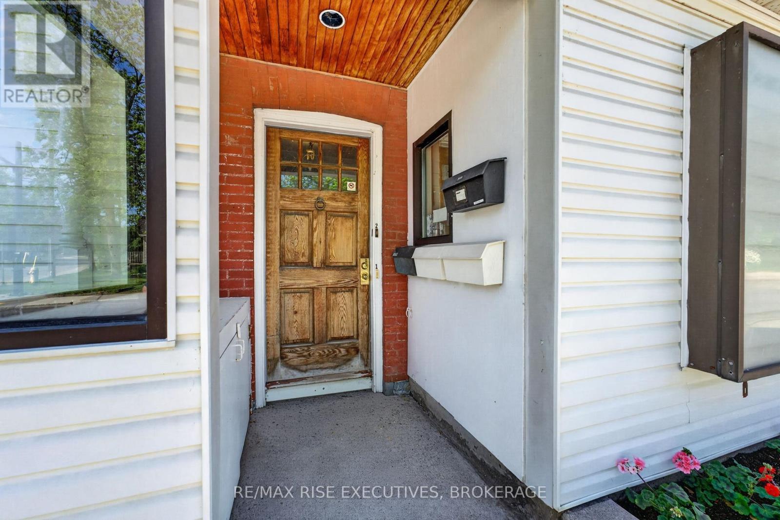 115 LIVINGSTON AVENUE