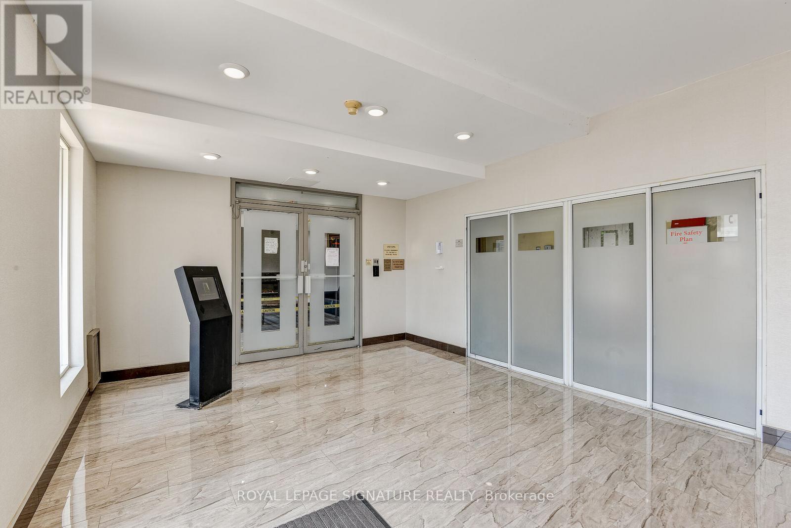 1516 - 145 HILLCREST AVENUE