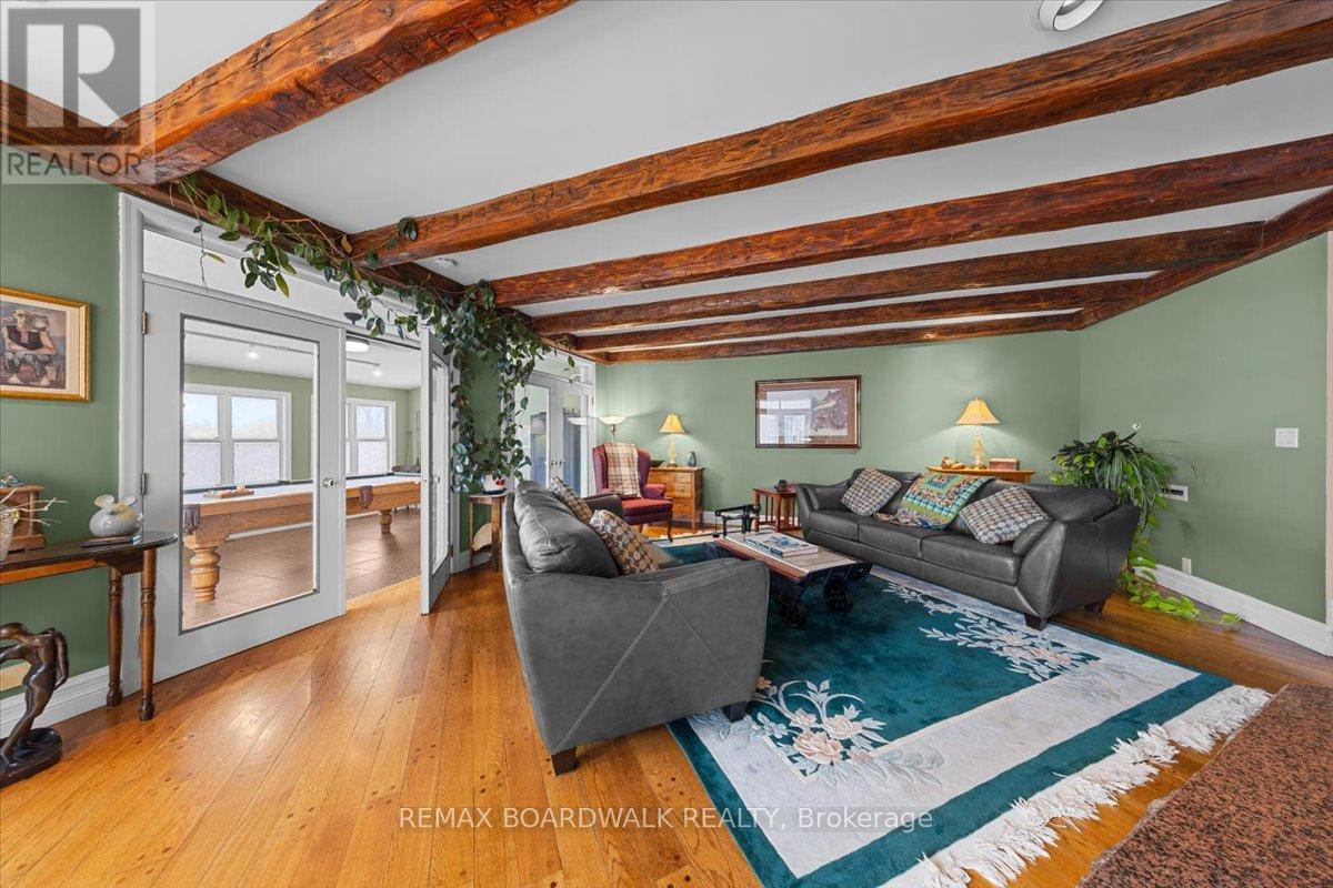 2464 SCRIVENS DRIVE