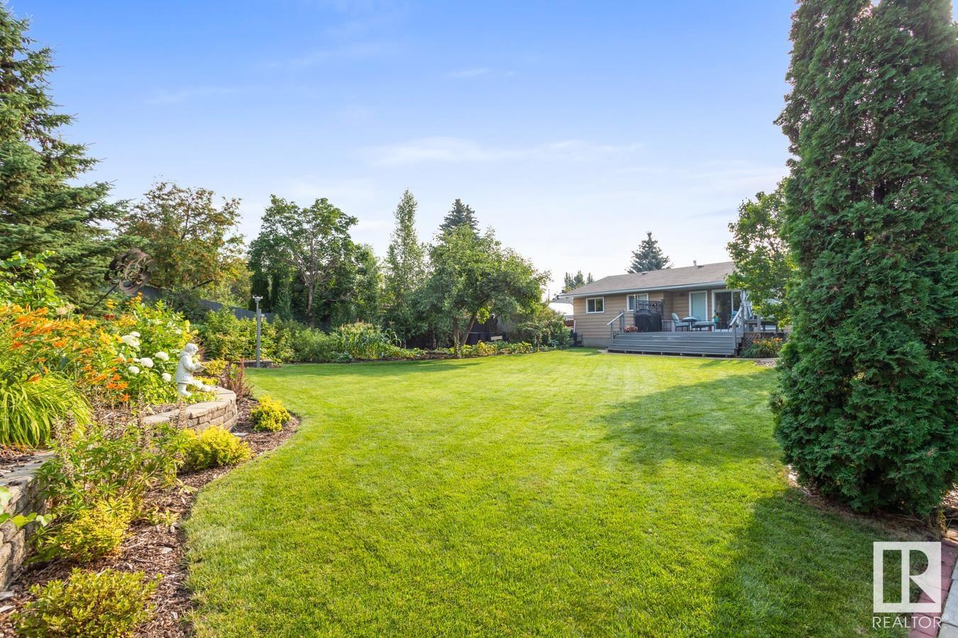 36 MARKHAM CR