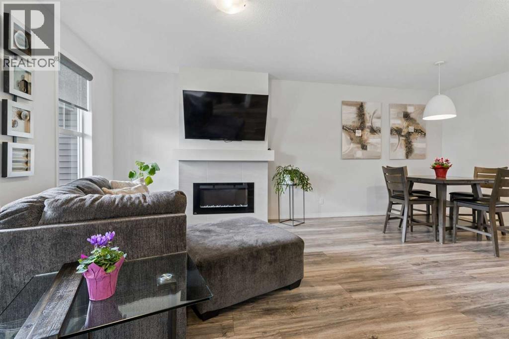 152 South Point Court SW