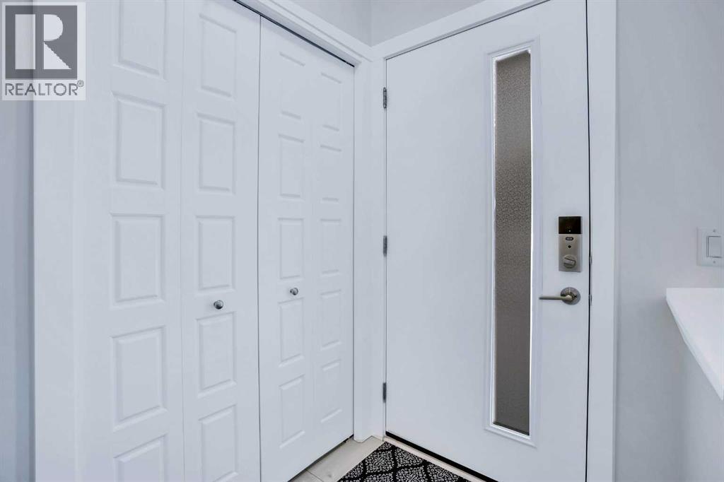 160 Livingston Common NE