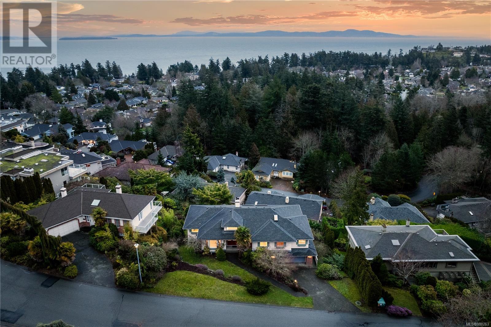 4833 Sea Ridge Dr