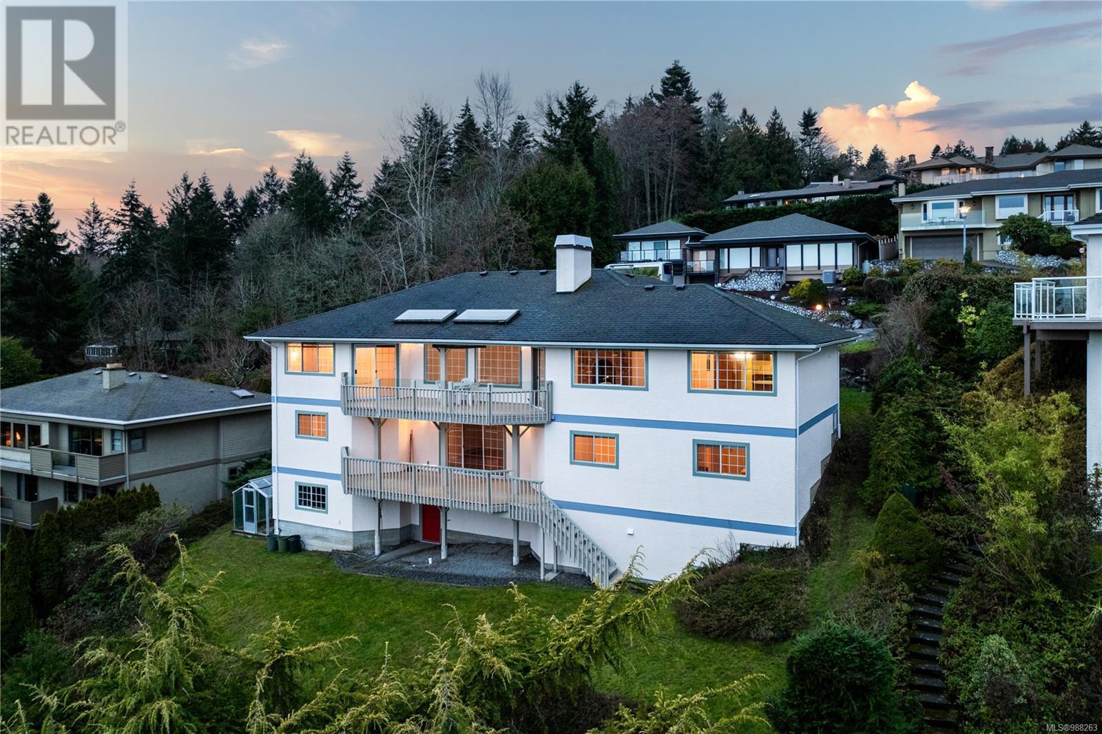 4833 Sea Ridge Dr