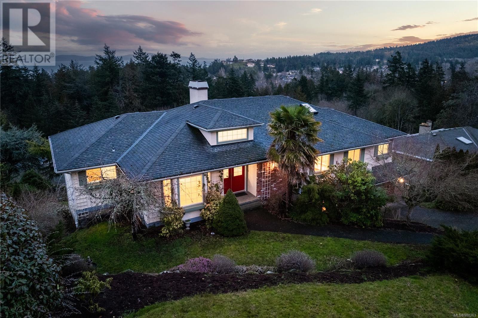 4833 Sea Ridge Dr