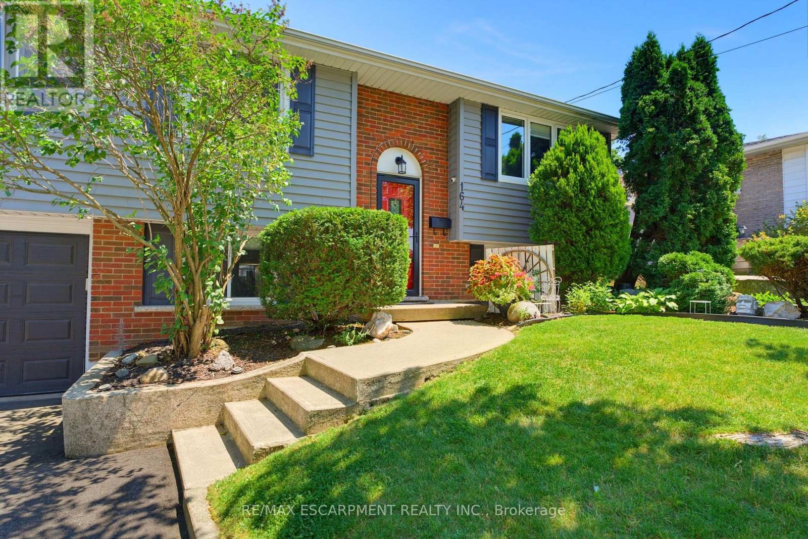 164 HANOVER PLACE