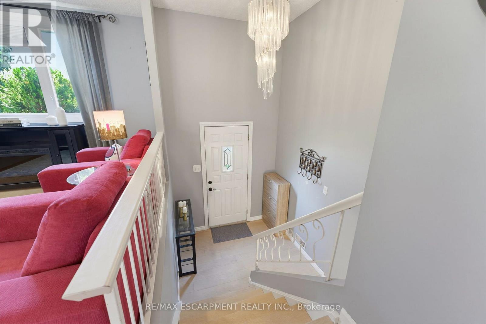 164 HANOVER PLACE
