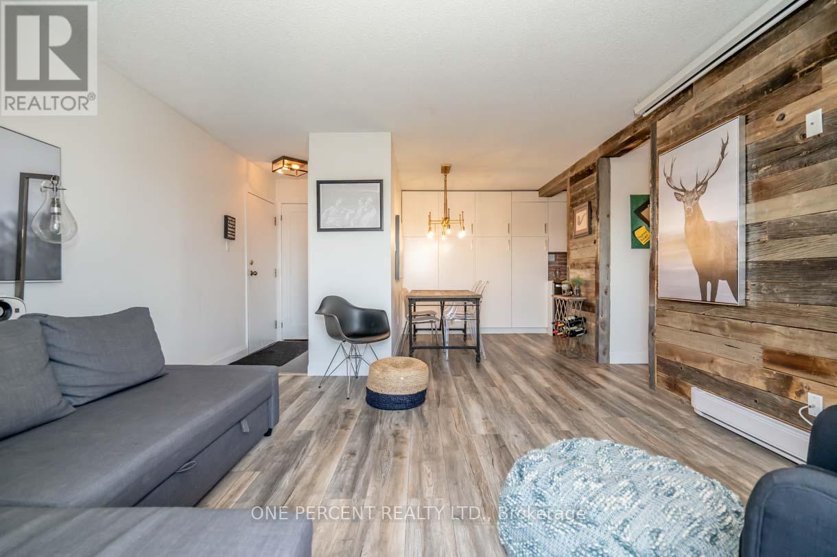 F11 - 171 EDGEHILL DRIVE