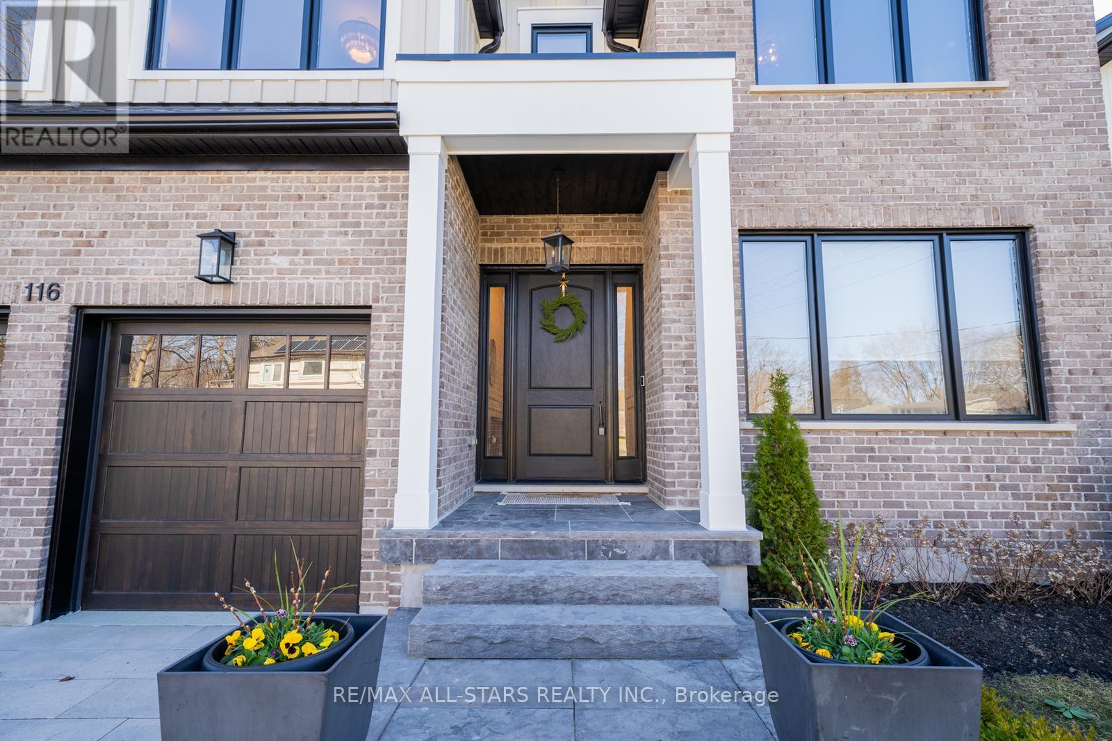 116 MONTREAL STREET