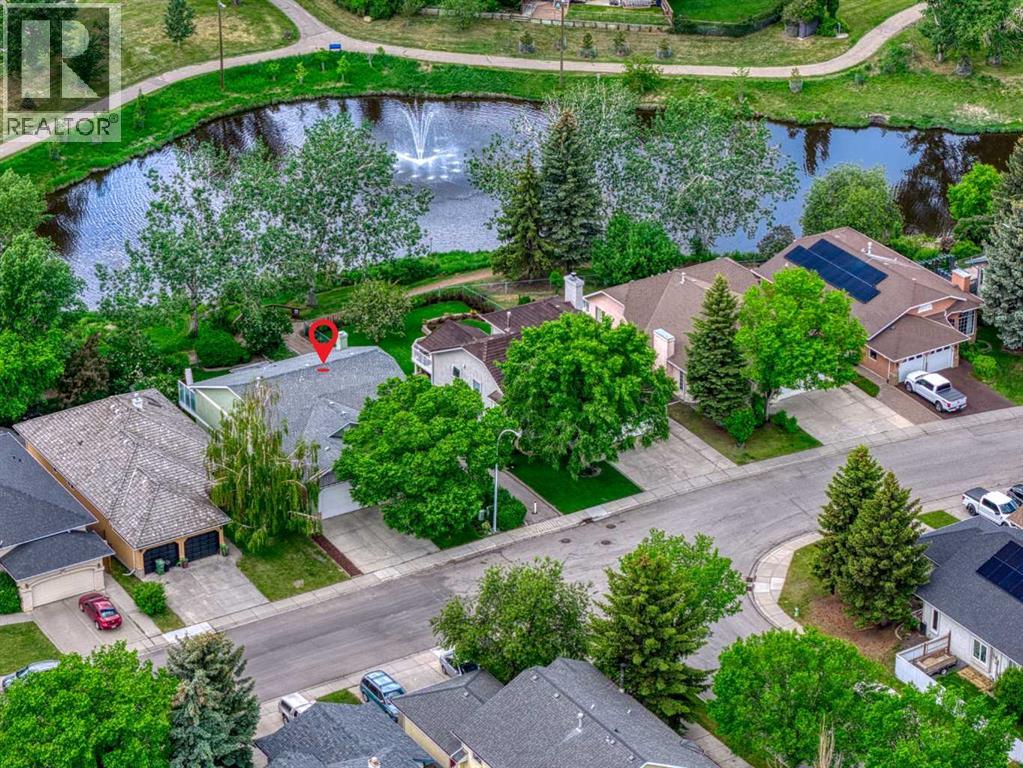 152 Waterstone Place SE