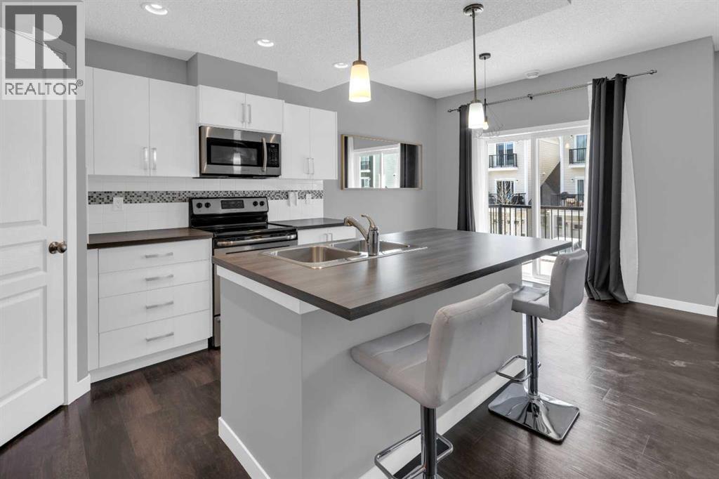 907, 881 Sage Valley Boulevard NW