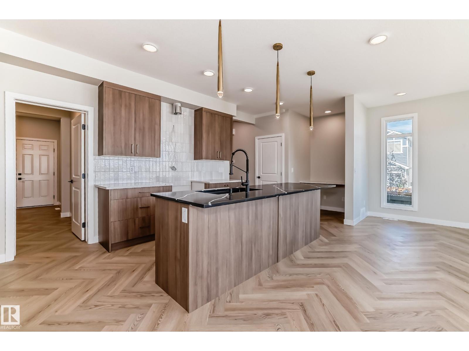 20612 43 AV NW