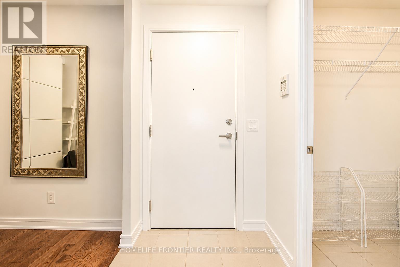 218 - 9191 YONGE STREET
