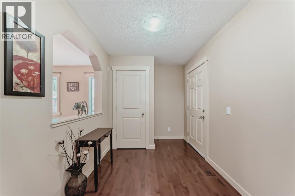 273 Silverado Plains Close SW