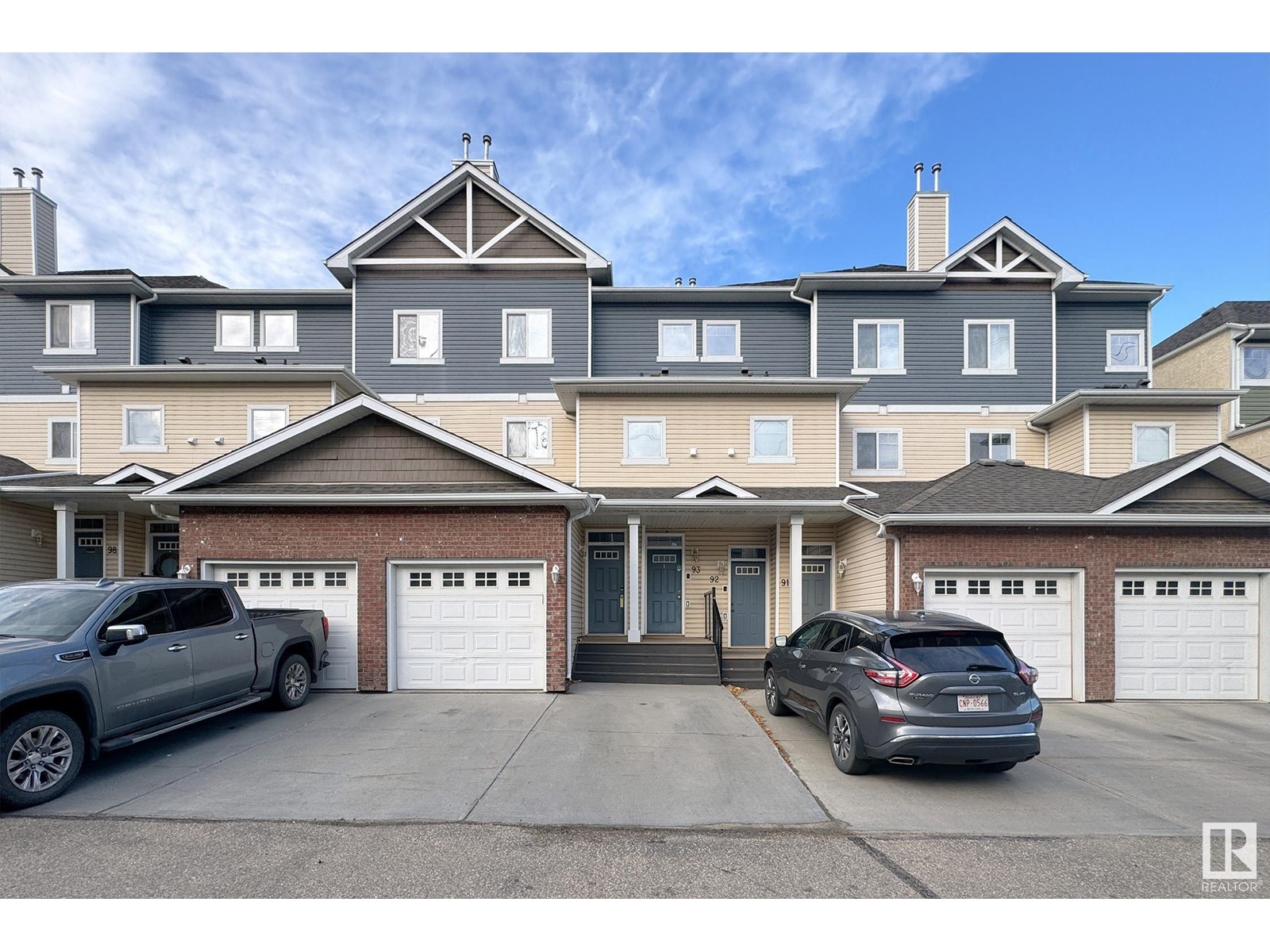 #93 3010 33 AV NW