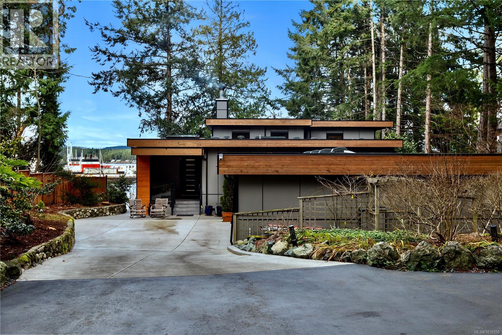 2250 Dolphin Rd