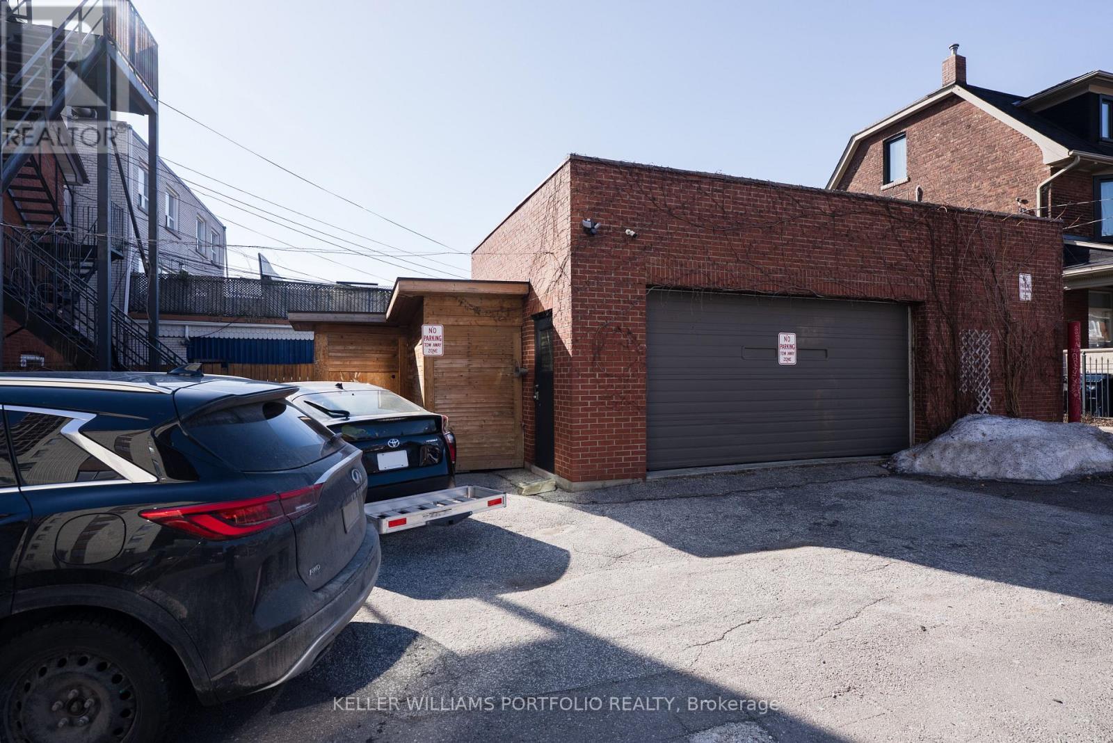 1156 BLOOR STREET W