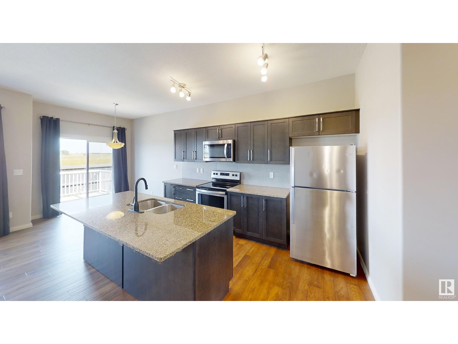 #34 18230 104A ST NW