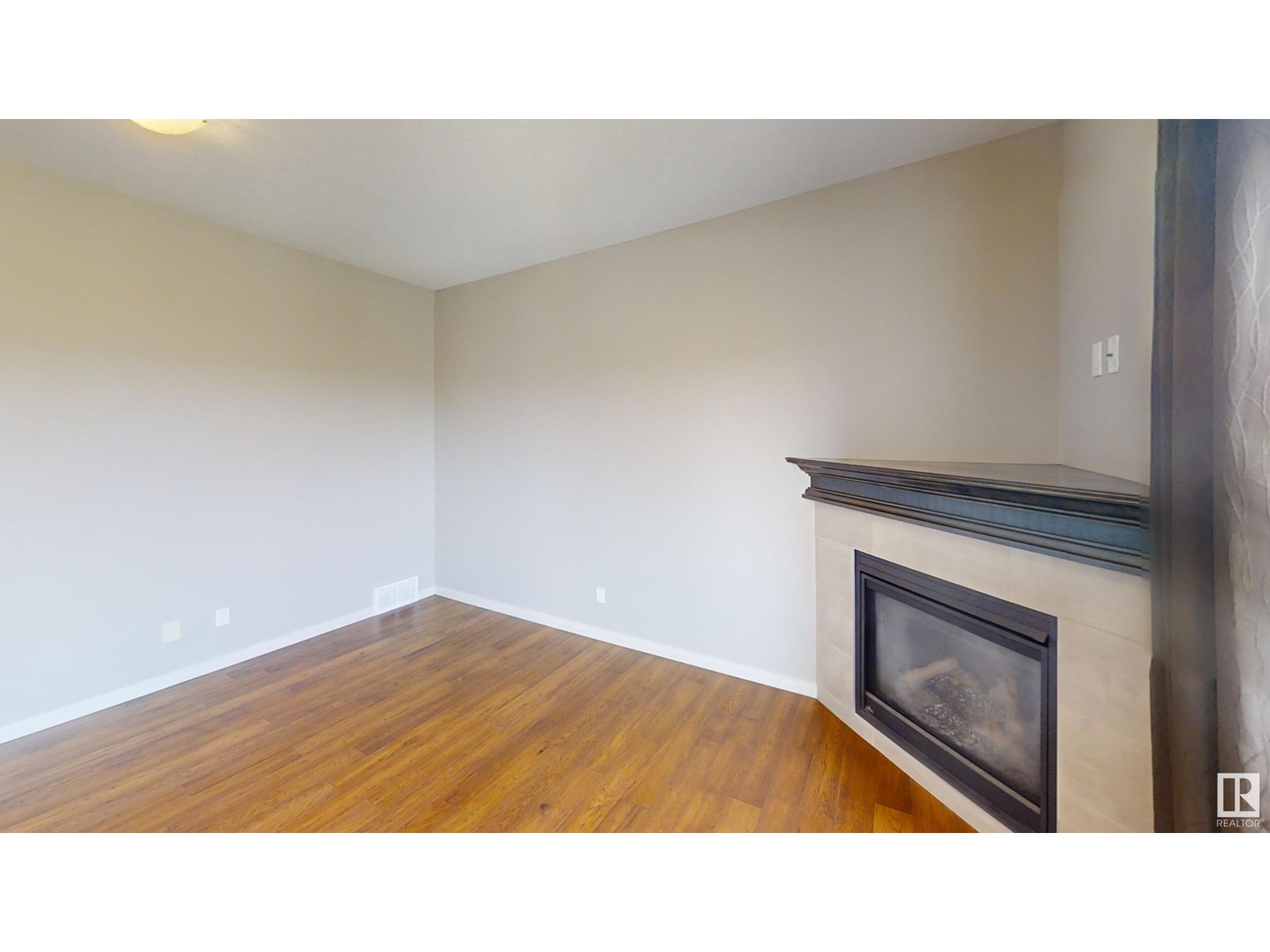 #34 18230 104A ST NW