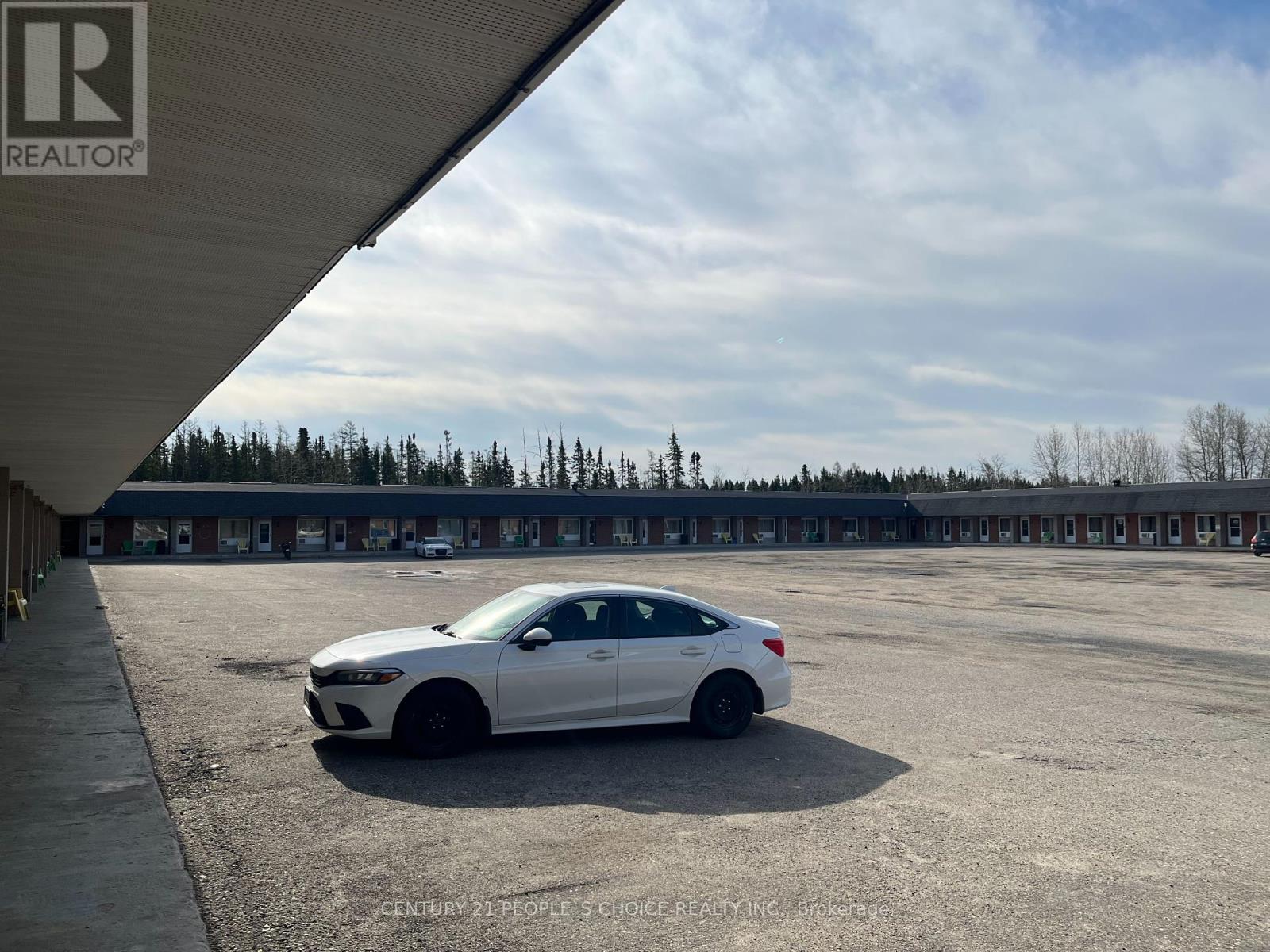 50 - 52 HIGHWAY 11 S