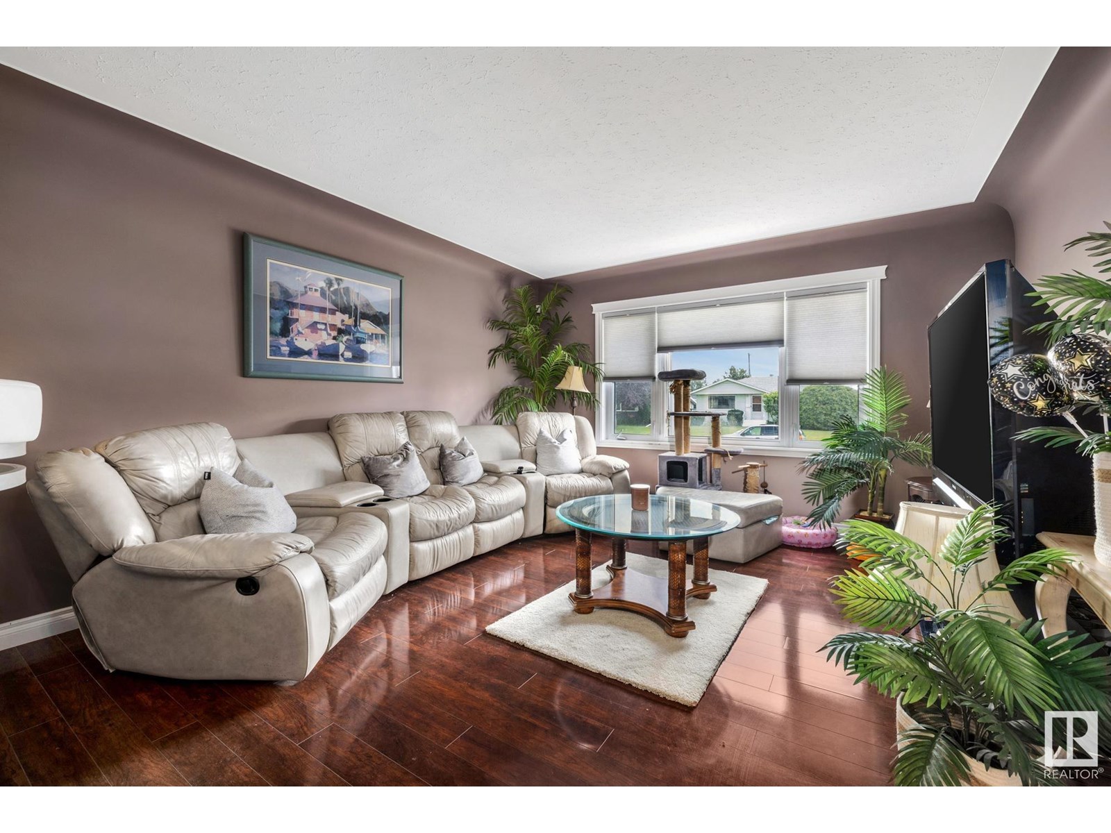 6308 94B AV NW
