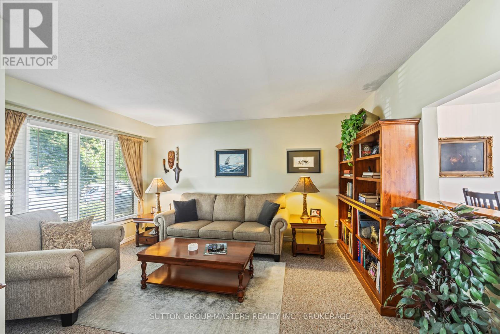 759 SOMERSET CRESCENT
