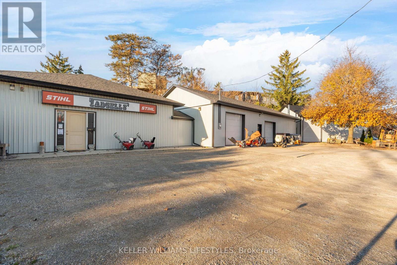 281 METCALFE STREET W