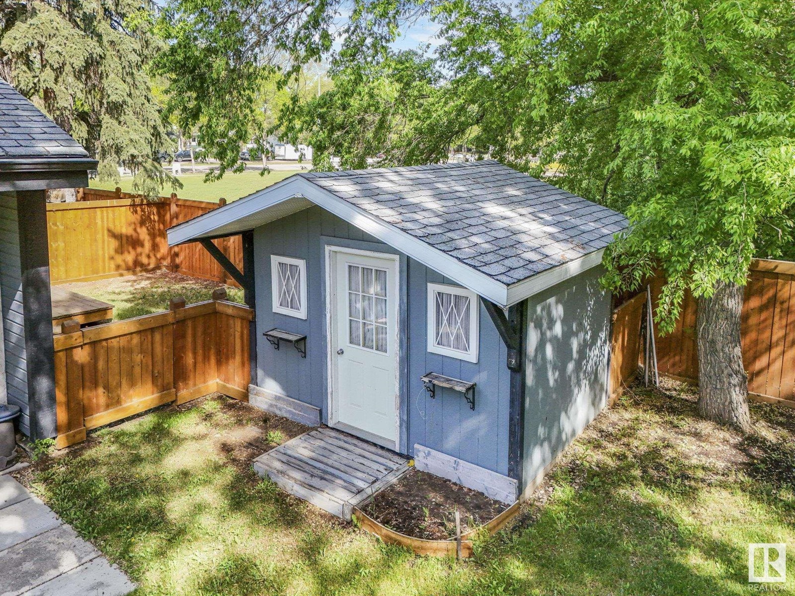 #106 81 GRANDIN RD