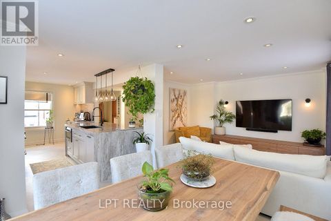 2 LEORA COURT Richmond Hill (North Richvale) ON L4C7N5