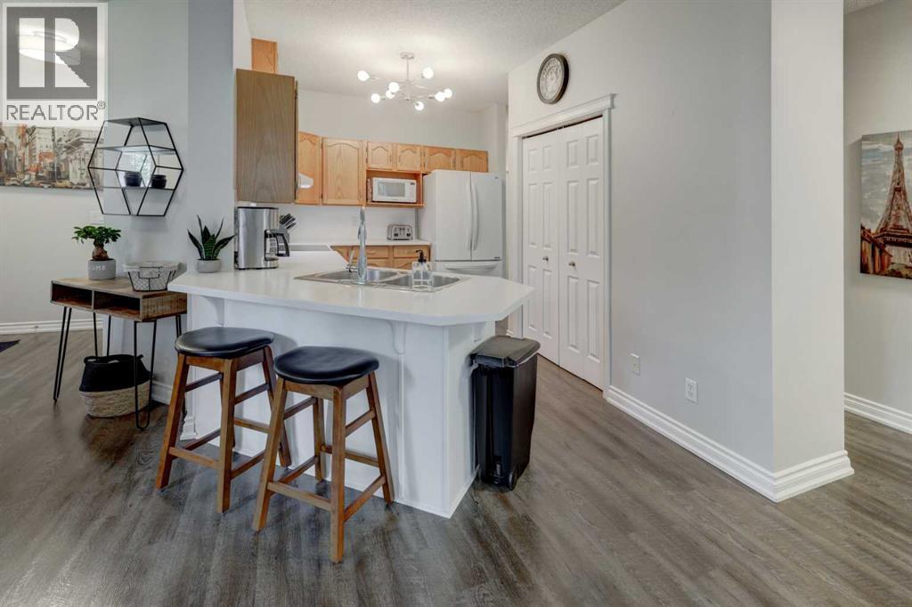 102, 39 Hidden Creek Place NW