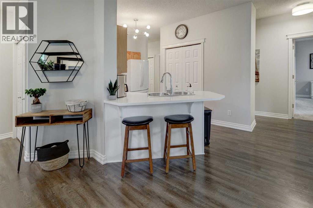 102, 39 Hidden Creek Place NW
