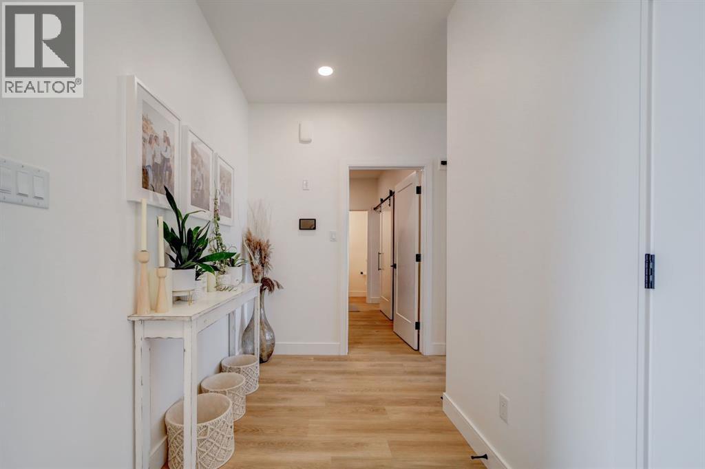 1206 Pacific Circle W