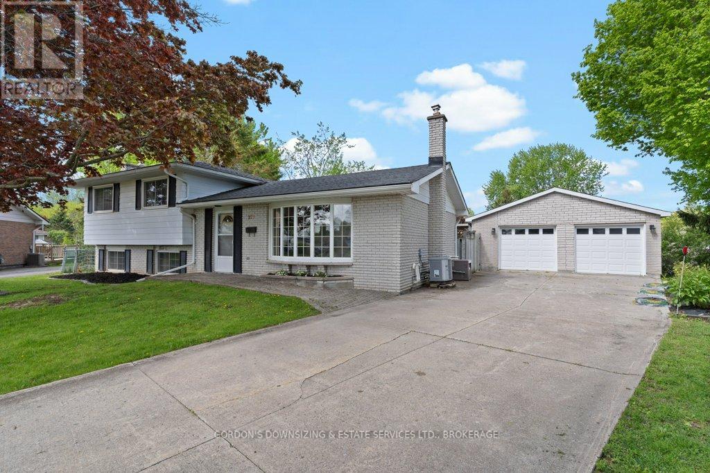 757 LOUIS COURT