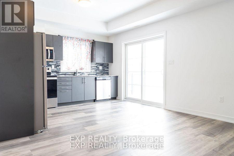 40 - 205 WEST OAK TRAIL