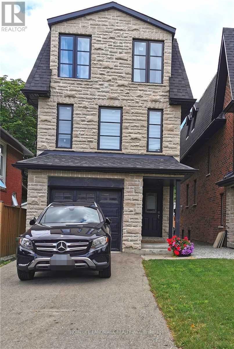 Photo 1 of 39 — 14A GORT AVENUE, Toronto (Alderwood), ON M8W3Y5