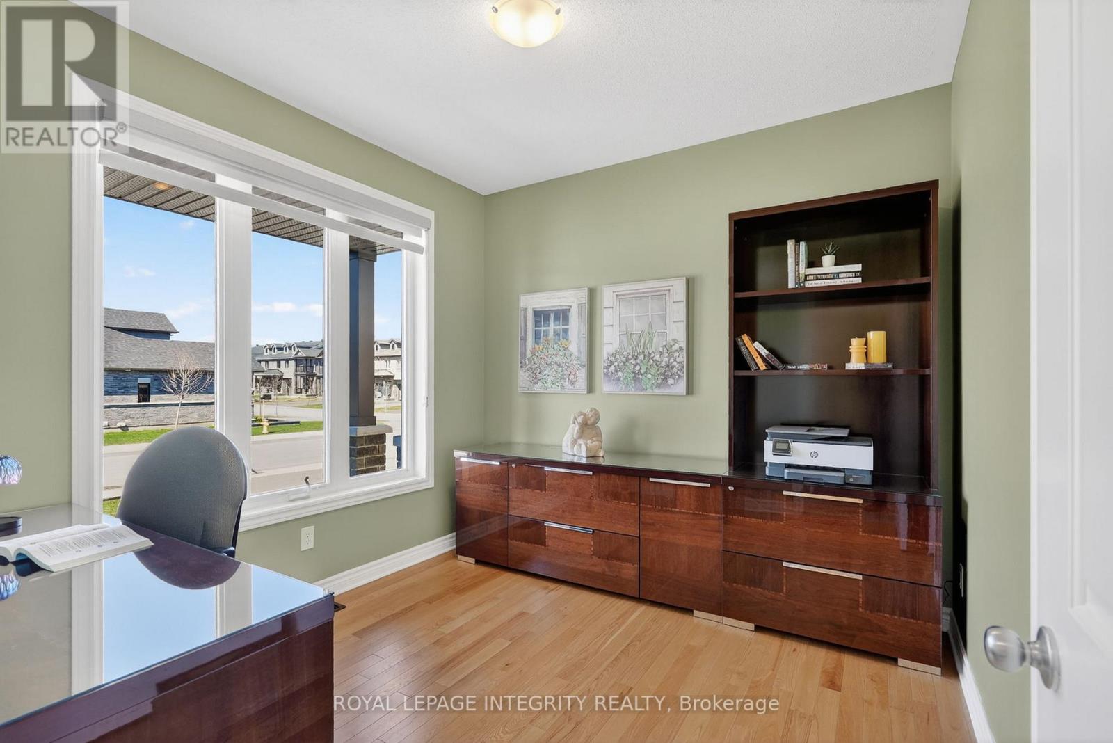 724 PARADE DRIVE