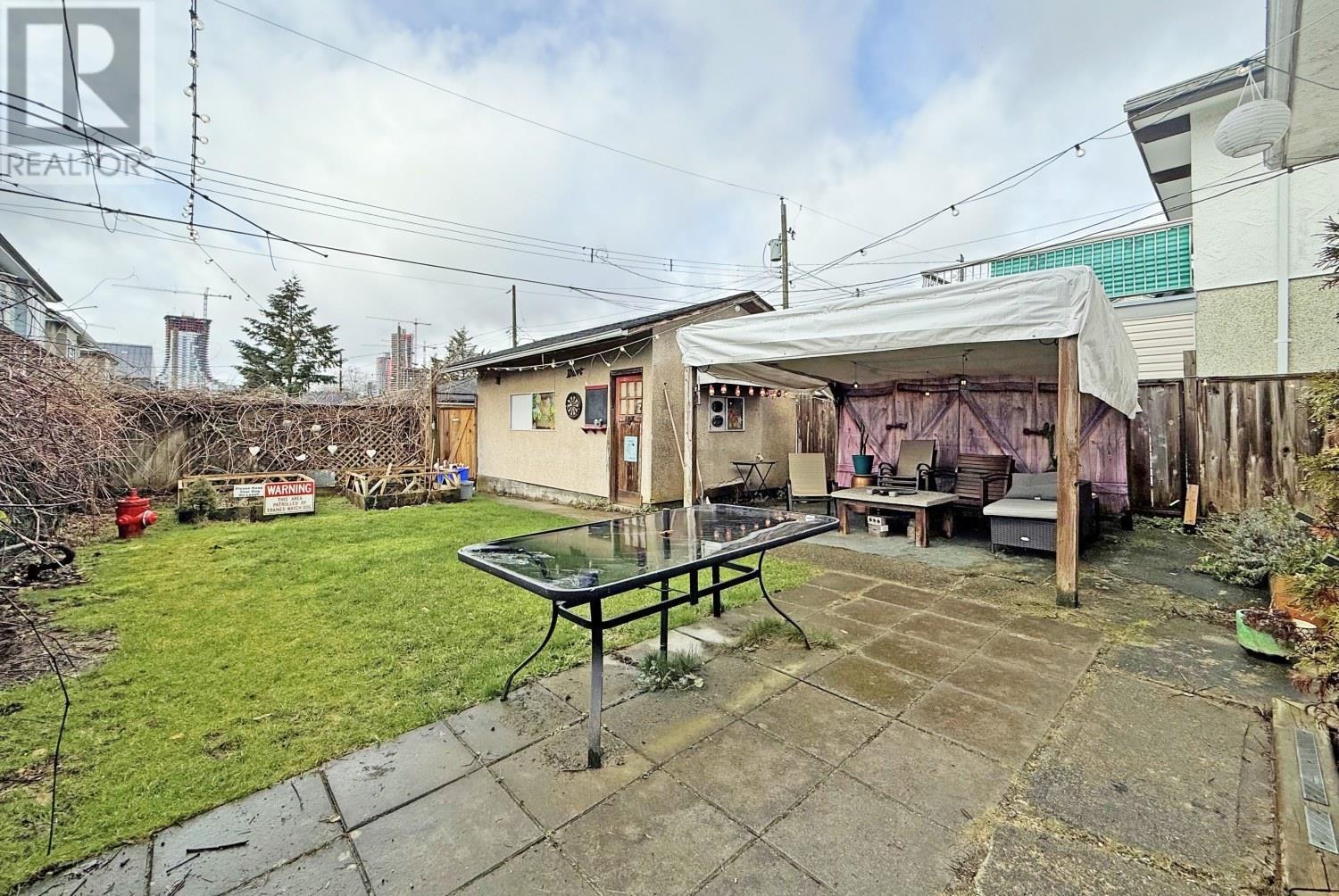 5945 ONTARIO STREET