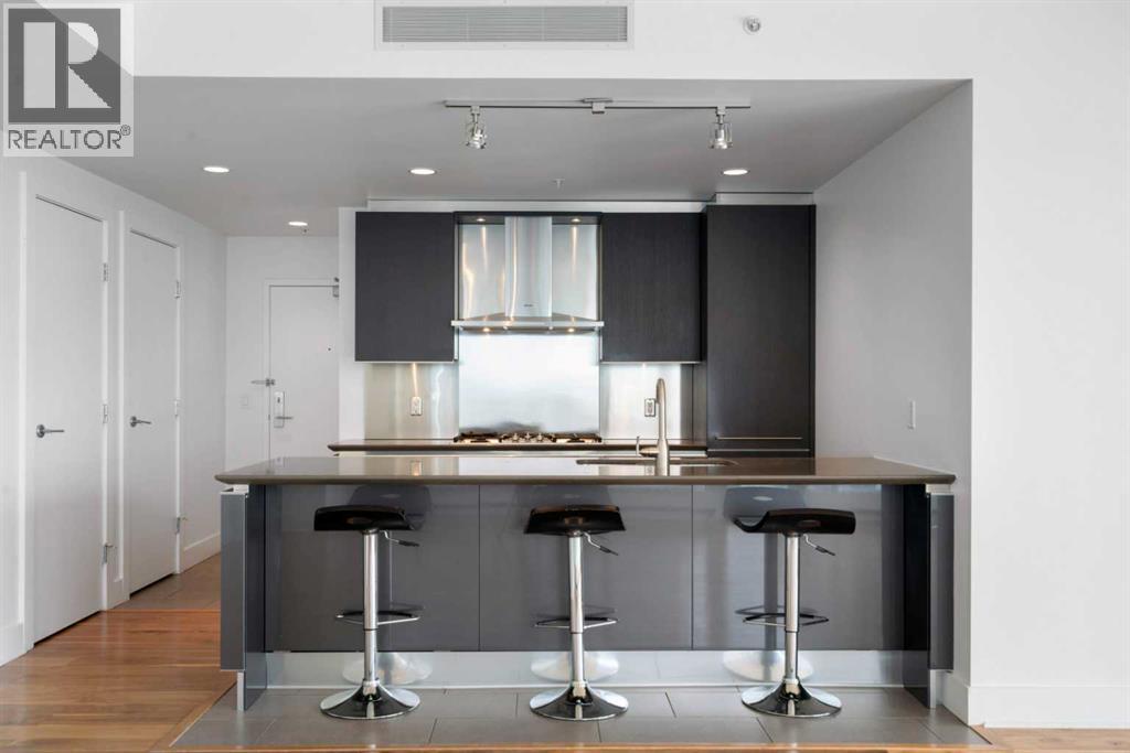 2305, 433 11 Avenue SE