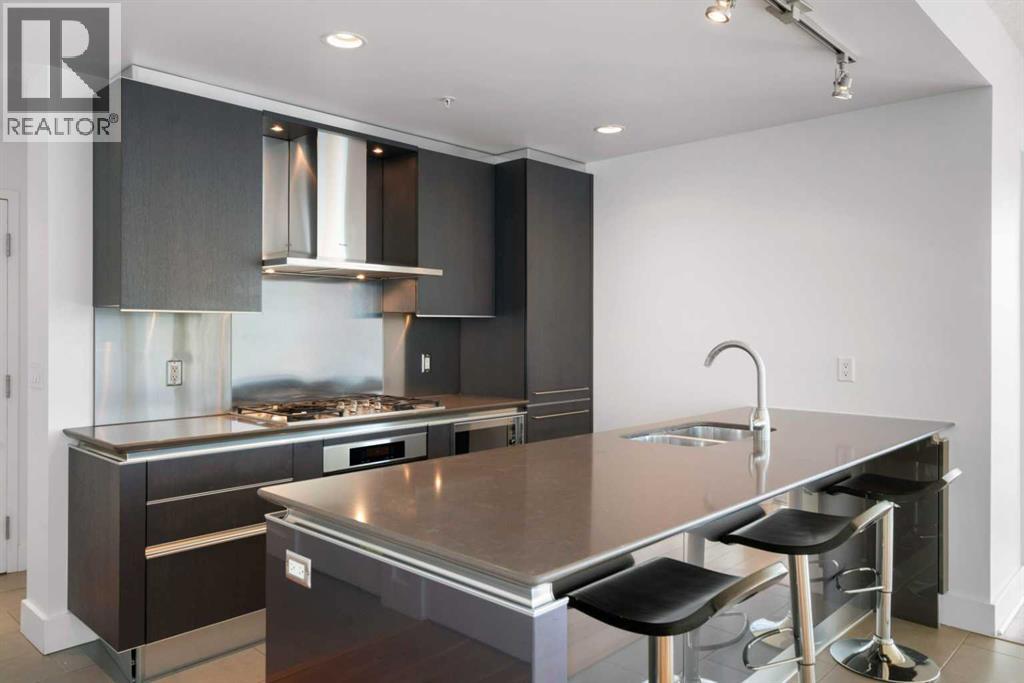 2305, 433 11 Avenue SE