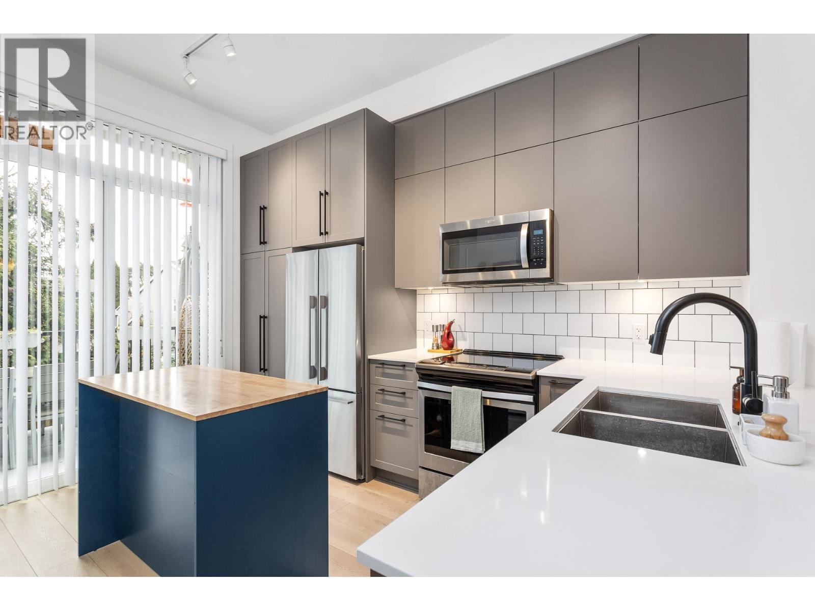 3 19696 HAMMOND ROAD